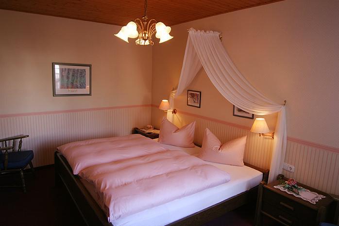 Alte Weinstuben Steinfelder Hof Garni 3*