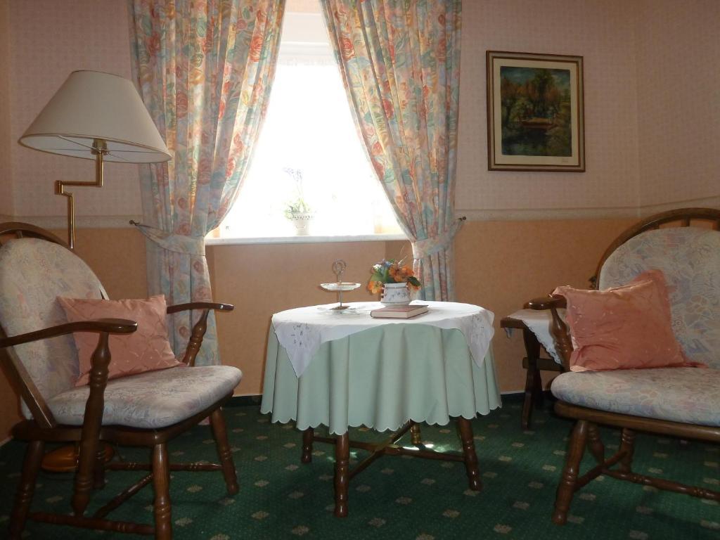 Alte Weinstuben Steinfelder Hof Garni 3*